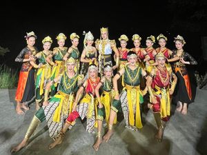 Suguhan Sendratari Dyah Pitaloka dan Upaya Menjaga Seni Tradisi Suguhan Sendratari Dyah Pitaloka dan Upaya Menjaga Seni Tradisi