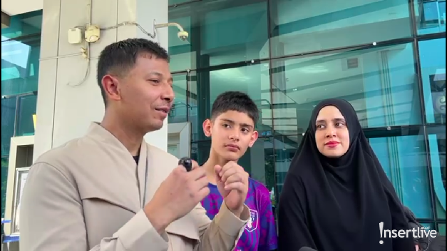 Gosip Terkini Selebriti Insertlive : Pulang Umrah, Putra Sulung Fairuz A Rafiq Ingin Sekolah di Makkah