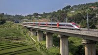 Whoosh Melaju, Pemerintah Bahas Ekspansi Jalur Kereta Cepat hingga Surabaya
