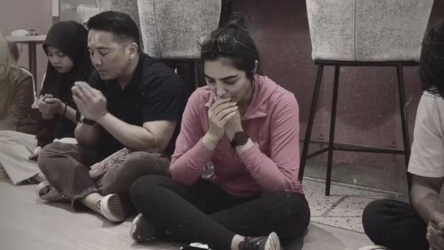 Gosip Terkini Selebriti Insertlive : Terpopuler: Alasan Toko Kue Ashanty Tutup vs Penyebab Erika Melahirkan Lebih Cepat