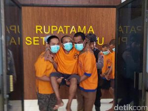 Pelaku Perampokan Sadis di Probolinggo Ditembak Saat Ditangkap Pelaku Perampokan Sadis di Probolinggo Ditembak Saat Ditangkap