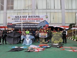 Puluhan Layangan Diamankan di Bandara Soetta, Ada yang Pakai LED