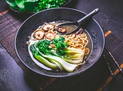 Resep Ramen Jamur Berkuah Gurih yang Cocok Dinikmati Vegan