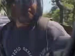 Viral Pemotor Surabaya Emosi Rusak Mobil Orang Lain Lalu Kabur