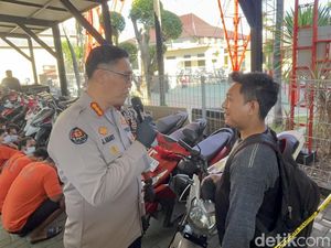 Ahmad Gembira Motor yang Dicuri Maling Dikembalikan Polisi Ahmad Gembira Motor yang Dicuri Maling Dikembalikan Polisi