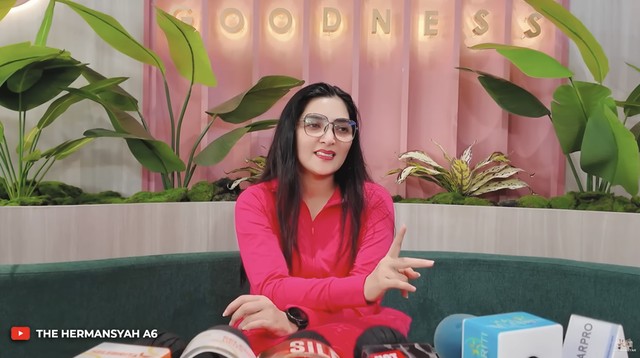 Kabar Terkini Artis dari InsertLive : Bisnis Kue Tutup, Ini Sederet Sumber Penghasilan Lain Ashanty