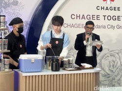 Chenle NCT Datang ke Indonesia, Pamer Aksi Racik Jasmine Milk Tea!