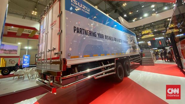 Isuzu meluncurkan Giga FVM Refrigerator di Gaikindo Indonesia International Auto Show (GIIAS), Kamis (31/7/2025).