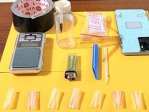 Pria di Palopo Beli Narkoba Lewat Medsos Ditangkap, 3,80 Gram Sabu Disita Pria di Palopo Beli Narkoba Lewat Medsos Ditangkap, 3,80 Gram Sabu Disita
