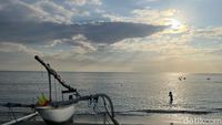 Magis! Sore Hening di Pantai Mangsit, Lombok
