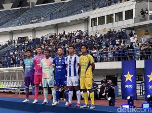 Jersey Away Persib yang Bikin Kolektor Langsung Jatuh Cinta Jersey Away Persib yang Bikin Kolektor Langsung Jatuh Cinta