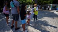 Potret Siswa 12 Tahun Pandu Tur Perdamaian di Hiroshima