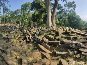 Meski Lagi Dipugar, Gunung Padang Tetap Buka buat Wisata