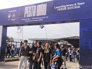 GBLA Membiru Jelang Launching Jersey dan Skuad Persib Bandung