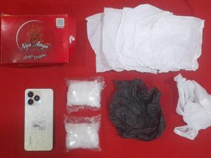 Pria Sampang Simpan Sabu di Kotak Ayam Krispi Diringkus Polisi Sumenep Pria Sampang Simpan Sabu di Kotak Ayam Krispi Diringkus Polisi Sumenep