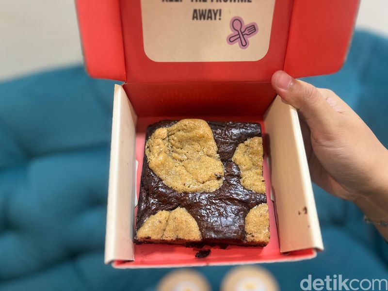Cicip Brownies Viral buatan Vinny 'Kuliner Sama Cici', Gimana Rasanya?