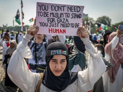 Suara Solidaritas untuk Gaza Menggema di Monas