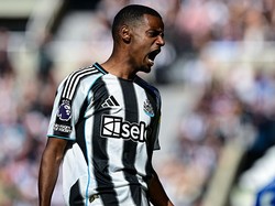 Howe: Isak Latihan Bareng Tim Lagi? Belum Tahu Tuh