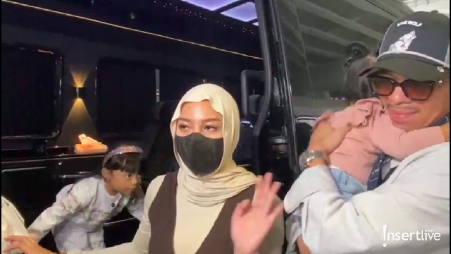 Highlight Dunia Hiburan InsertLive : Tak Bisa Saksikan Penampilan Ameena Secara Langsung, Aurel Hermansyah Tetap Bangga