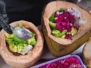 Ide Rizki Sulap Batok Kelapa Jadi Kuliner Viral di Purwakarta