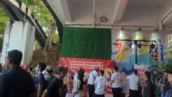 Meriahnya Puncak Festival Harmoni Bintang, Rayakan Hari Kemerdekaan RI di Terowongan