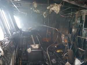 KMP Egron Milik Pemkab Kepulauan Tanimbar Terbakar di Perairan Teluk Saumlaki KMP Egron Milik Pemkab Kepulauan Tanimbar Terbakar di Perairan Teluk Saumlaki