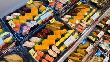 Surga Jajanan Oishiwa Cibubur: Sushi Murah Meriah Menanti!