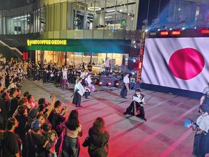 Pentas Tari Budaya Lintas Negara Meriahkan Gelaran JWFF di Senayan Malam Ini Pentas Tari Budaya Lintas Negara Meriahkan Gelaran JWFF di Senayan Malam Ini