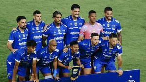 Tawa hingga Petaka Saat Persib Pakai Jersey Baru