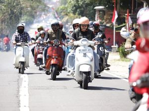 Touring Vespa Semarakan HUT ke-80 RI di Magetan Touring Vespa Semarakan HUT ke-80 RI di Magetan