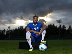 7 Pembelian Termahal Chelsea Musim Panas Ini: Sarr, Hato, hingga Pedro 7 Pembelian Termahal Chelsea Musim Panas Ini: Sarr, Hato, hingga Pedro