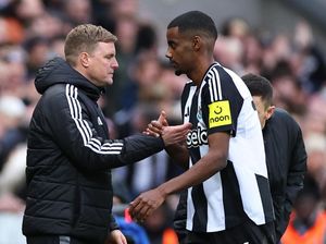 Newcastle Tegas Tak Jual, Maukah Isak Kembali ke Tim? Newcastle Tegas Tak Jual, Maukah Isak Kembali ke Tim?