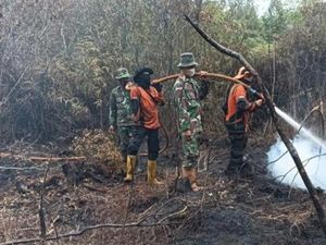 Karhutla di Muara Enim Meluas, 77 Kali Water Bombing Diturunkan Karhutla di Muara Enim Meluas, 77 Kali Water Bombing Diturunkan