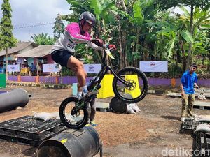 Adu Tangkas Puluhan Atlet Sepeda BMX dari 8 Provinsi di Ciamis Adu Tangkas Puluhan Atlet Sepeda BMX dari 8 Provinsi di Ciamis