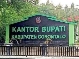 Camat di Gorontalo Disanksi Pakai Rok Jika Libatkan Waria di Acara HUT RI Camat di Gorontalo Disanksi Pakai Rok Jika Libatkan Waria di Acara HUT RI