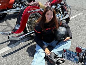 Lee Si Young Tuai Kontroversi Touring Naik Moge 200 Km Saat Hamil 7 Bulan Lee Si Young Tuai Kontroversi Touring Naik Moge 200 Km Saat Hamil 7 Bulan