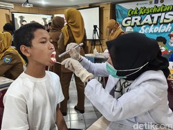 Cerita Siswa SMPN 5 Bandung CKG di Hadapan Menkes Budi