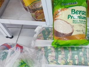 Retail di Medan Mulai Kehabisan Stok Beras Premium, Warga Panik Retail di Medan Mulai Kehabisan Stok Beras Premium, Warga Panik