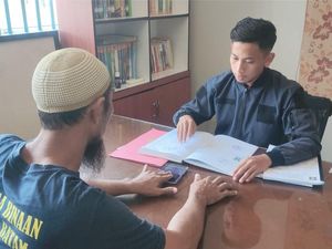 Satu Warga Binaan Lapas Batam Terima Amnesti Presiden Satu Warga Binaan Lapas Batam Terima Amnesti Presiden