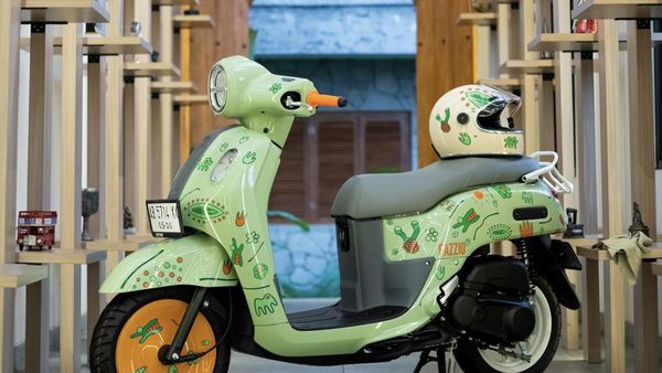 Potret Fazzio Kalcer Modal Stiker Ramah di Kantong