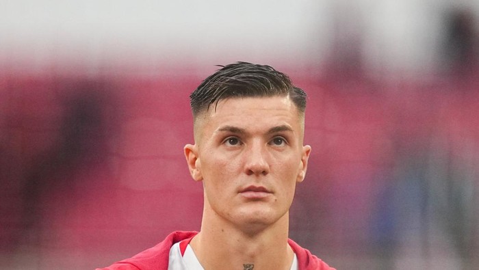 Benjamin Sesko of RB Leipzig  looks on during the 1. Bundesliga match between RB Leipzig and VfB Stuttgart at Red Bull arena, Leipzig, Germany on May 17, 2025.  (Photo by Ulrik Pedersen/NurPhoto via Getty Images)