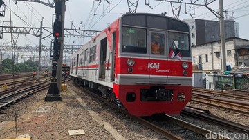 Berita dari Detik Finance: KCI Surati Pemerintah Minta Jalur KRL Diperpanjang sampai Cikampek