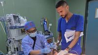 Potret 2 Dokter FKUB Jalankan Misi Kemanusiaan di Gaza, Jadi Saksi Kisah Pilu