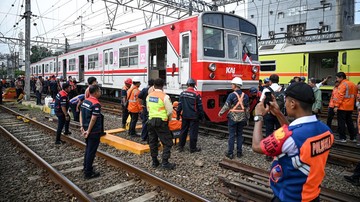 KAI Investigasi Penyebab KRL Anjlok di Stasiun Jakarta Kota