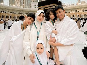 Video: Fairuz-Sonny Ungkap Anak-anaknya Ogah Pulang Pas Umrah! Video: Fairuz-Sonny Ungkap Anak-anaknya Ogah Pulang Pas Umrah!