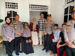 Kapolda Babel Beri Suntikan Semangat untuk Anggotanya yang Sakit