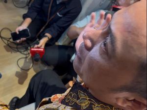 Momen Mensesneg Menangis Ceritakan Chelsea Siswa Pengidap Penyakit Langka Momen Mensesneg Menangis Ceritakan Chelsea Siswa Pengidap Penyakit Langka
