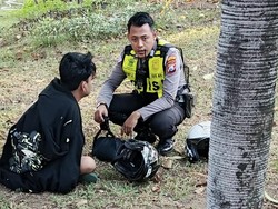 Langgar Lalin, Pemotor Surabaya Ketahuan Bawa 26 Butir Pil Koplo