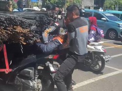 Pensiunan PNS Naik Motor Tabrak Truk Parkir di Makassar Diduga Tertidur