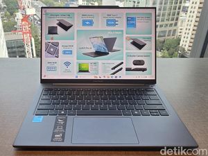 Video: Polytron Resmi Luncurkan Laptop Pertama, Ini Spesifikasinya Video: Polytron Resmi Luncurkan Laptop Pertama, Ini Spesifikasinya